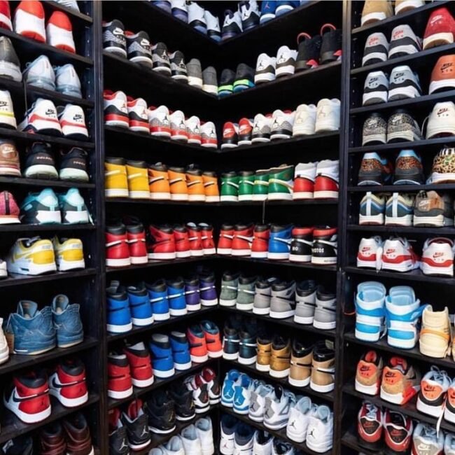 Pallet Of Sneakers - Image 4
