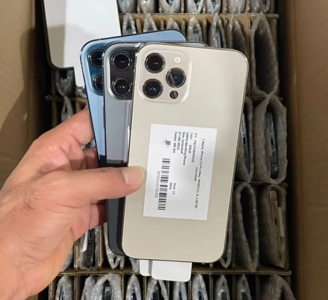 Iphone Pallets - Image 6